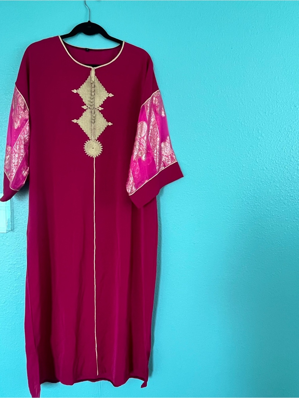 Moroccan Elegant Kaftan Dress size 1 Magenta fuchsia Embroidered long sleeve